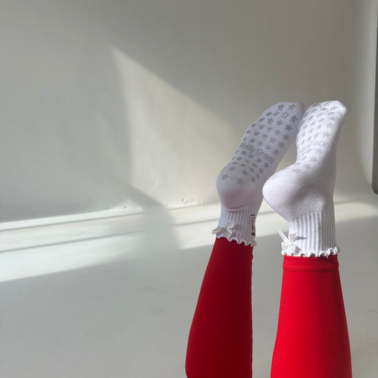 White ruffle star grips