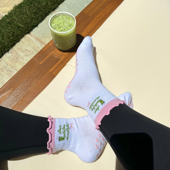 Ruffled pink matcha socks