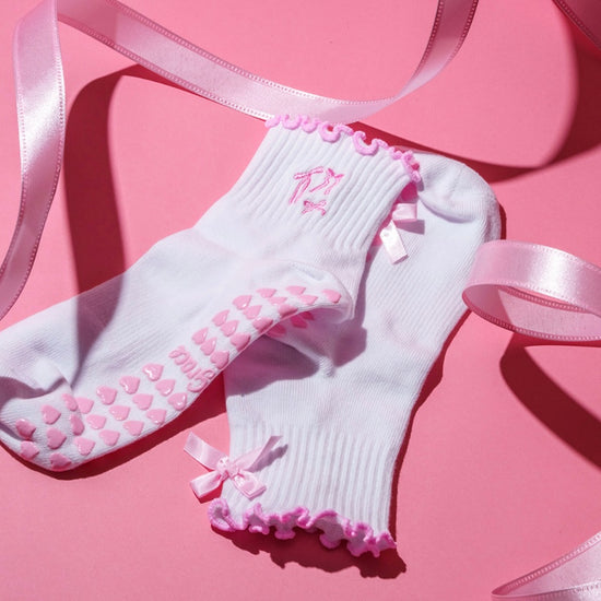 Blue pink workout grips