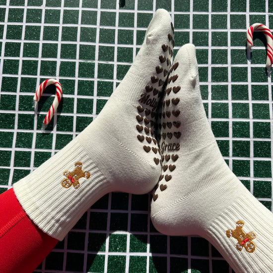Non slip grip socks