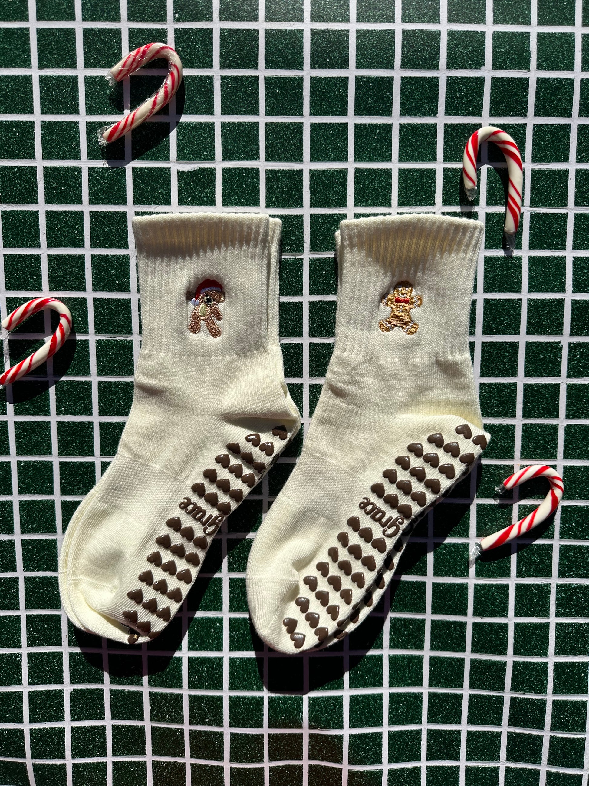 Gingerbread grip socks