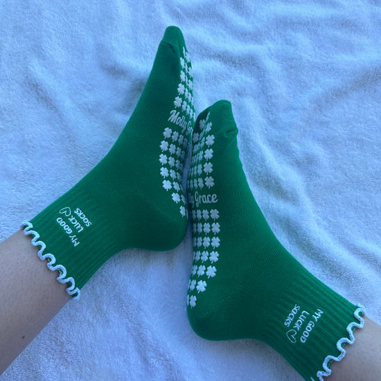 Barre green shamrock socks