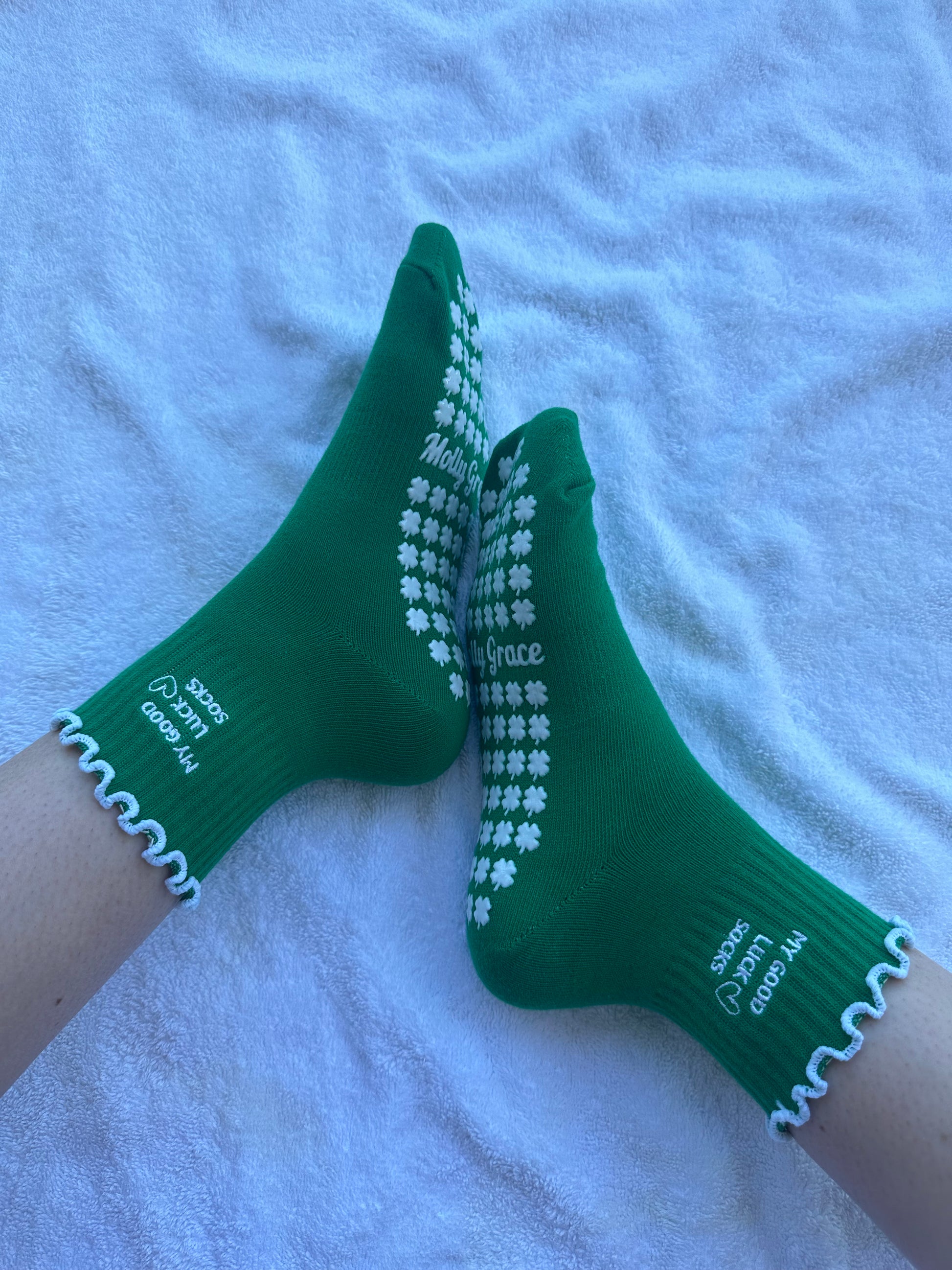 Barre green shamrock socks