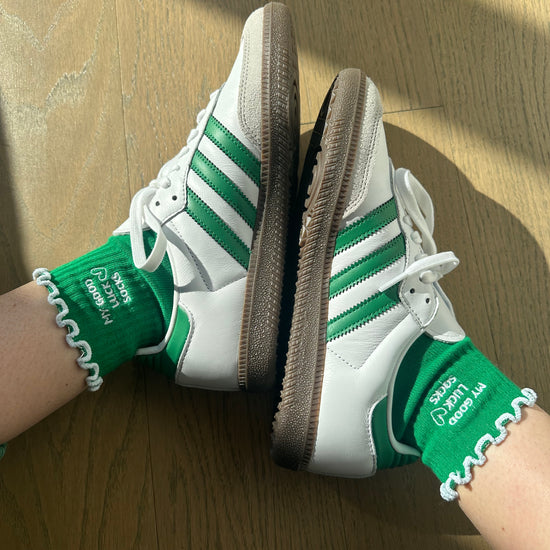 Green cozy ruffle socks