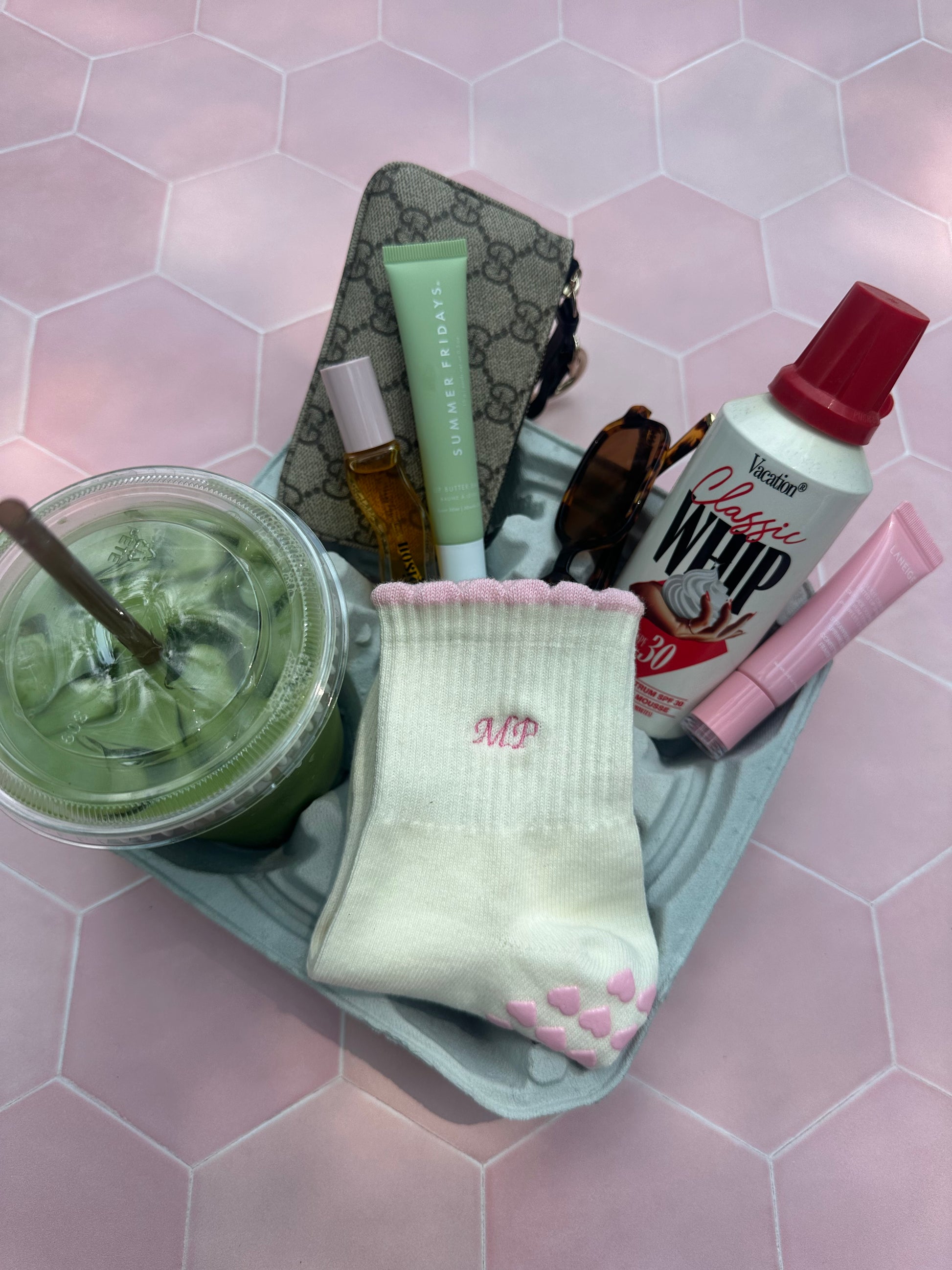 Cream initial grip socks