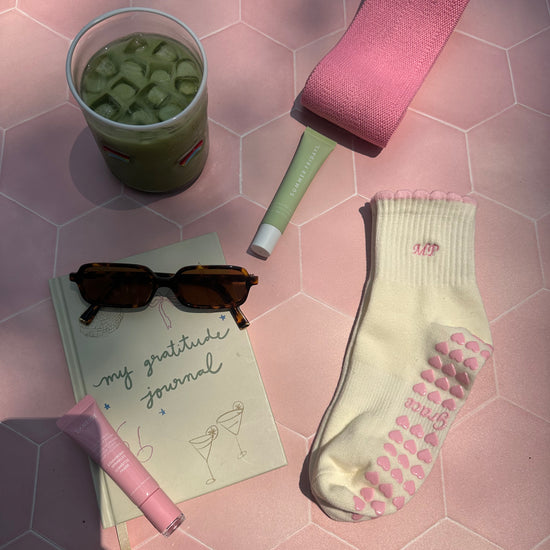 Light pink ruffle socks