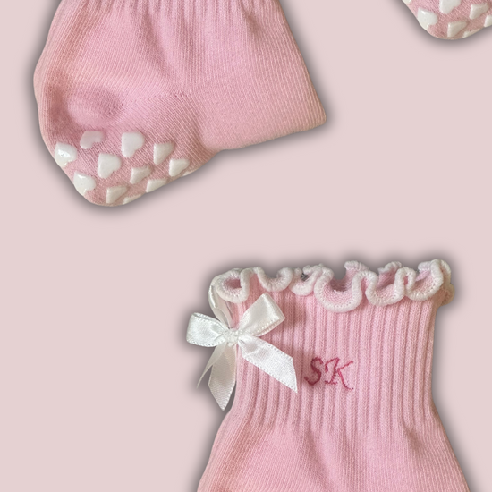 Adorable pink workout grips