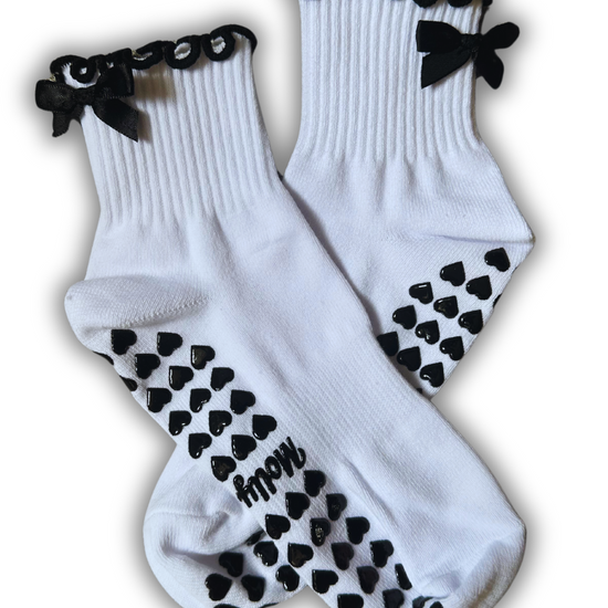 Elegant black white grips